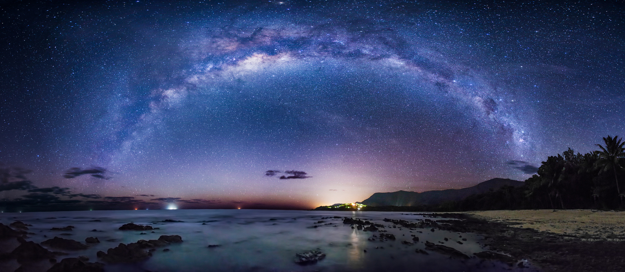 10 Mesmerizing HD Images Of The Milky Way HD Wallpapers